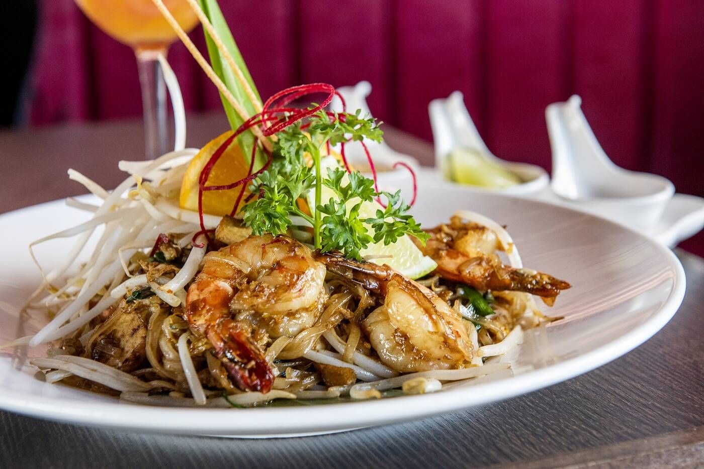 Top 5 Thai Restaurants for the Best Pad Thai in Toronto (Ranked)